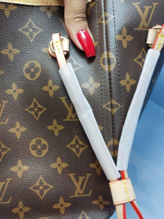 Imagem do Neverfull Premium em couro legítimo e Canvas