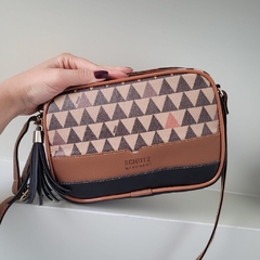 Bolsa Triangle Transversal Two - Primeira linha - comprar online