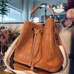 Imagem do Bolsa Saco CC - Primeira linha