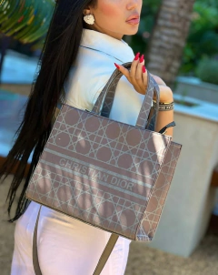 CD Sun - Primeira linha - Life Store | Bolsas de Grife e Acessórios