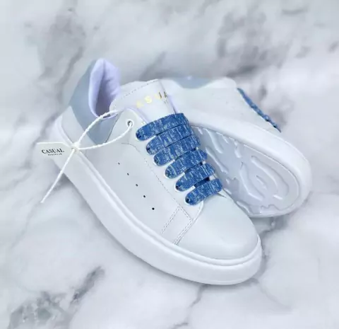 QUEEN BLANCA TALÓN AZUL