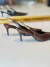 Scarpin em Couro Legitimo Bico e Salto Fino Apliques Dourados no Tornozelo - Compasso Store