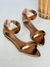 Rasteira Feminina em Couro com Tiras Largas – Sofisticação e Conforto em Cada Passo! - comprar online