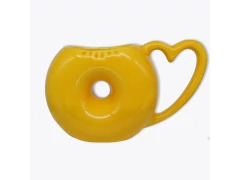 CANECA FORMATO 3D 200ML DONUTS CHOCOLATE na internet