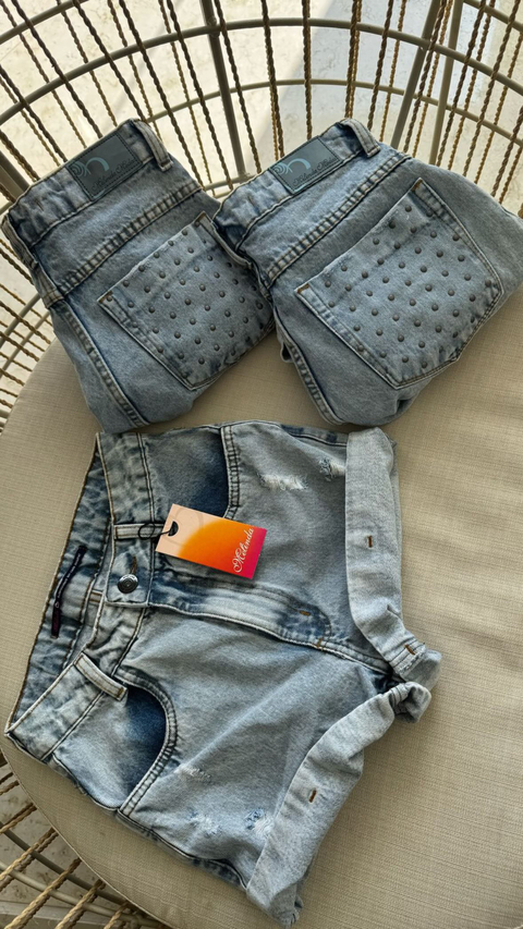 Short Jeans claro