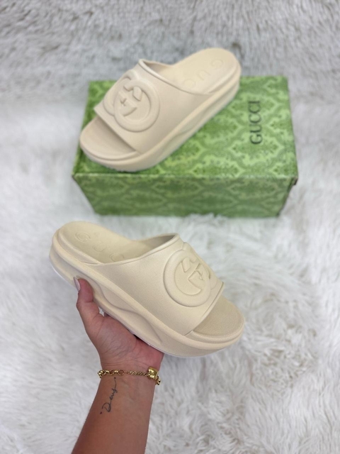 Sandália Gucci off white