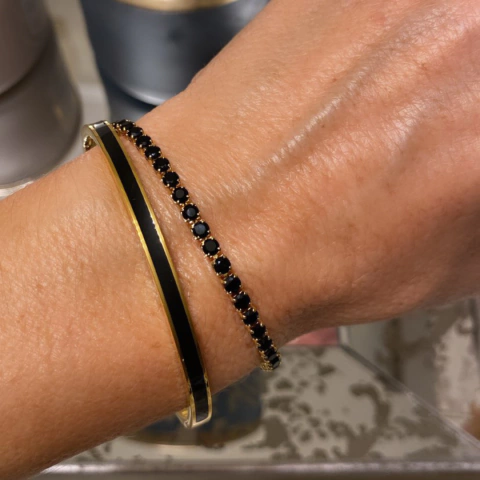 Pulsera black 4 mm