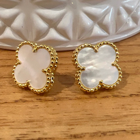 aros trebol dorado y blanco - comprar online