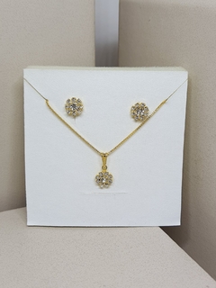 Conjunto Flor Zircônias Cristais