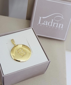 Pingente Medalha Letra - B