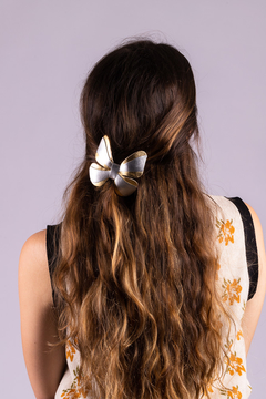 PRESILHA E BROCHE BORBOLETA PARA MULHERES