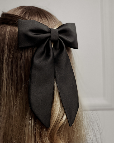 Laço Alicia em tecido Crepe acetinado com pontas - Preto