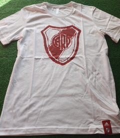 Remera escudo River - comprar online