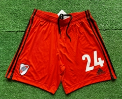 Short rojo 2022 talle S - Indumentaria Monumental
