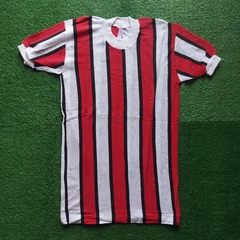 Camiseta alternativa años 70