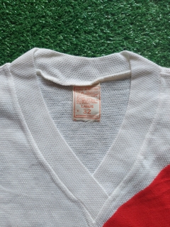 Camiseta años 70 infantil. en internet