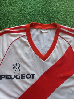 Camiseta titular 1990 en internet