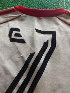 Camiseta titular 1987 en internet