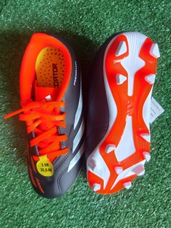 Botines Predator Club FxG 2024 en internet