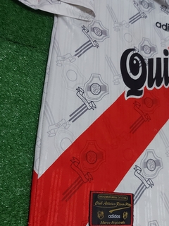 Camiseta Titular 1997 / 1998 - Indumentaria Monumental