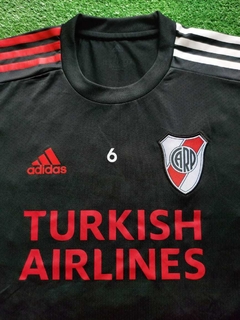 Musculosa entrenamiento negra 2021 talle M - Indumentaria Monumental