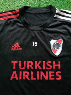 Musculosa entrenamiento negra 2021 talle M - Indumentaria Monumental