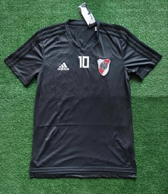 Remera entrenamiento gris 2018 estampada talle S