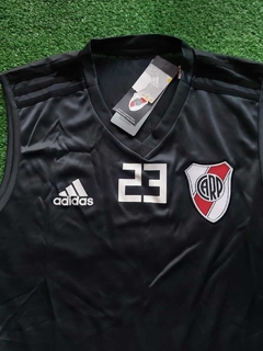 Remera entrenamiento gris 2018 estampada talle S en internet