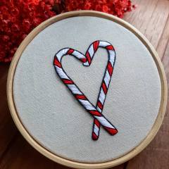 Quadro bastidor bordado - Bengala Natalina