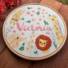 Bordado Personalizado - Porta Maternidade - comprar online