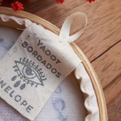 Quadro bastidor bordado - Home Sweet Home