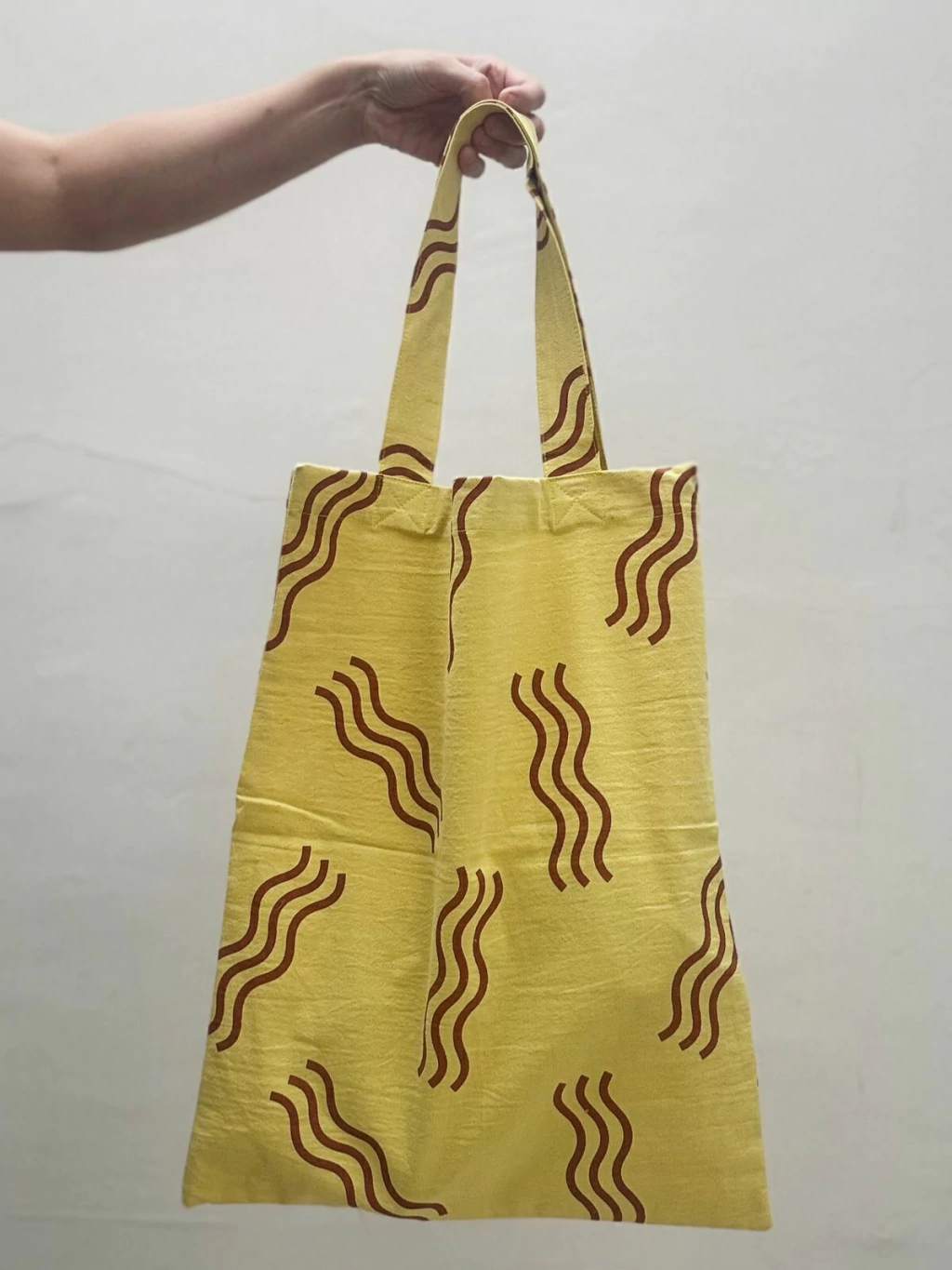 TOTE ONDAS AMARILLAS