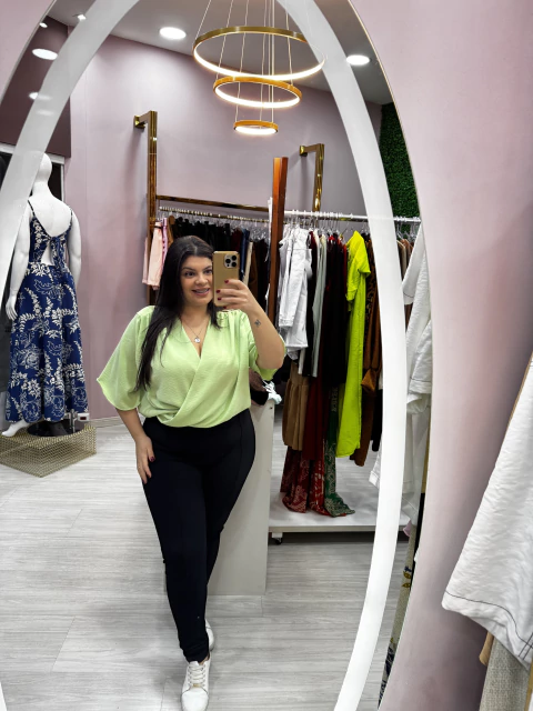 Blusa Cropped Duna Decote transpassado 963 - comprar online