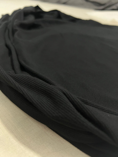 Blusa Tomara Que Caia Assimétrica - comprar online