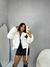 Jaqueta Feminina Peluciada Com Detalhes Em Couro Moda Blogueira - comprar online