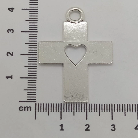 Dije cruz grande con corazon