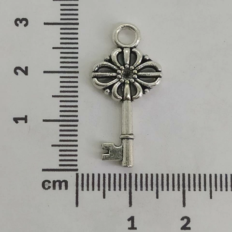 Dije llave x 25grs aprox