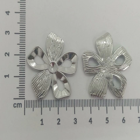 Dije flor 30mm x 25 grs.