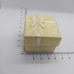 Cajita decorada 4cm x 4cm - Mundo Vas Min