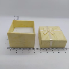 Cajita decorada 4cm x 4cm en internet