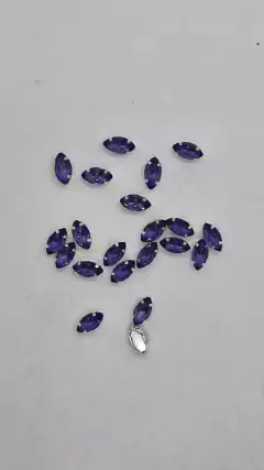 Gema navette brillosa con base navette 4mmx8mm x 25 unidades