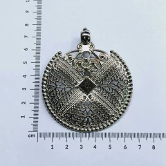 Medallon grande con detalles x unidad - comprar online