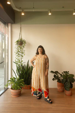 Macacão Flora ✫ Raio na internet