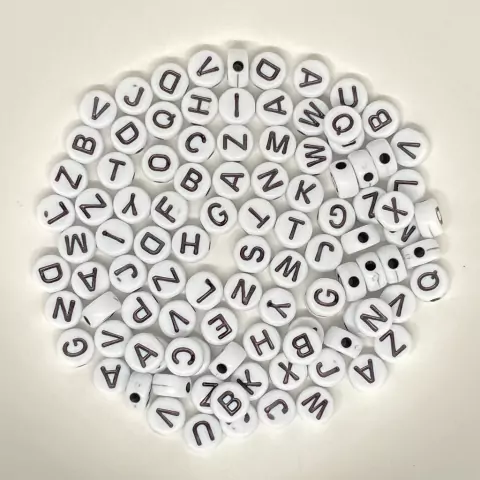 Miçanga Redonda com Letras Pretas 7mm Branco Pacote com 100un DIY Bijuterias