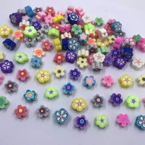 Miçanga Emborrachada Modelo Florezinhas Coloridas Com 20 Unidades