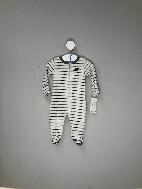 Macacão Nike Cinza Novo
