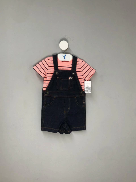 Conjunto Jardineira e Camiseta Carters Infantil (NOVO) - comprar online