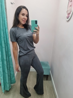 Conjunto Flare Suede