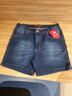 Shorts meia coxa Plus Size na internet