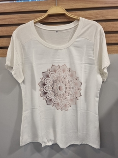 Blusa Mada na internet